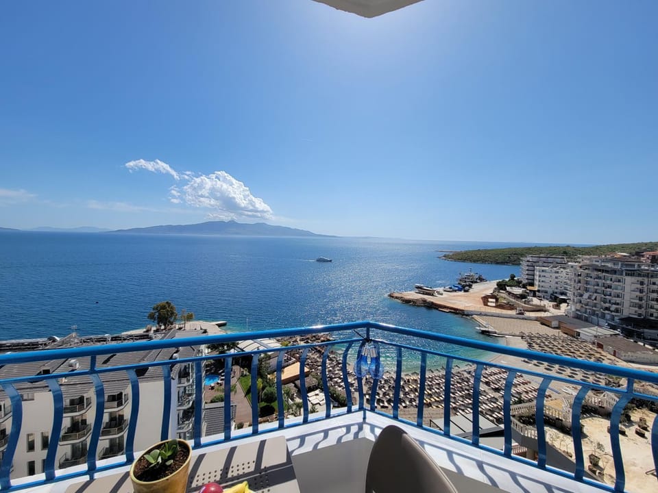 Natural landscape, View (from property/room), Balcony/Terrace, Beach, Sea view