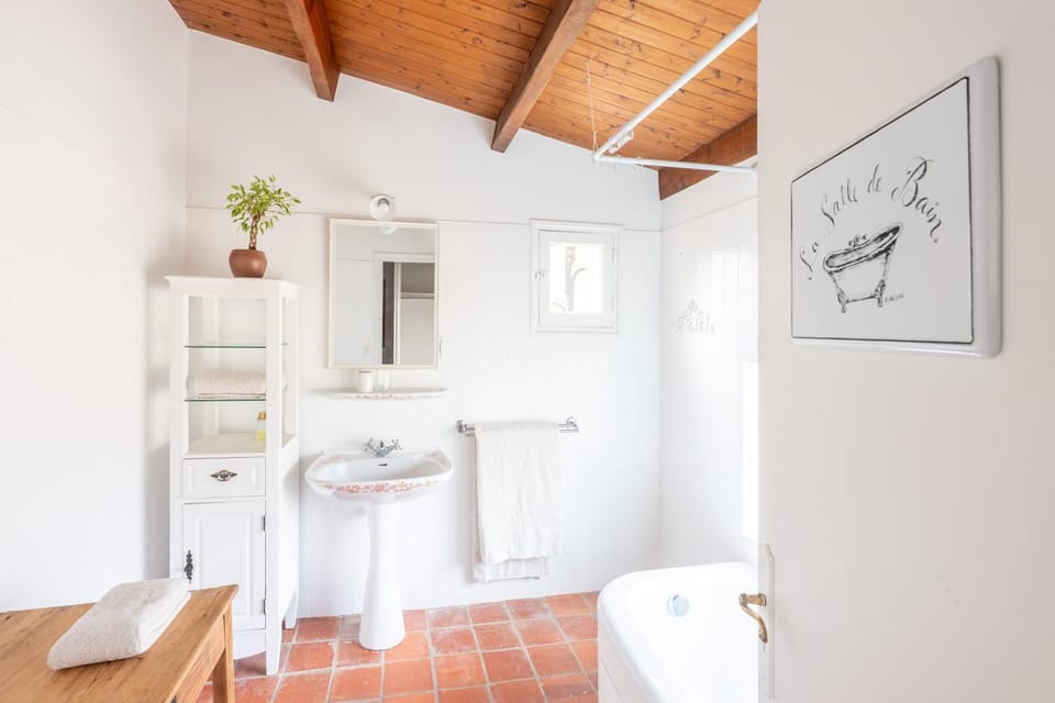 Bathroom, Bath