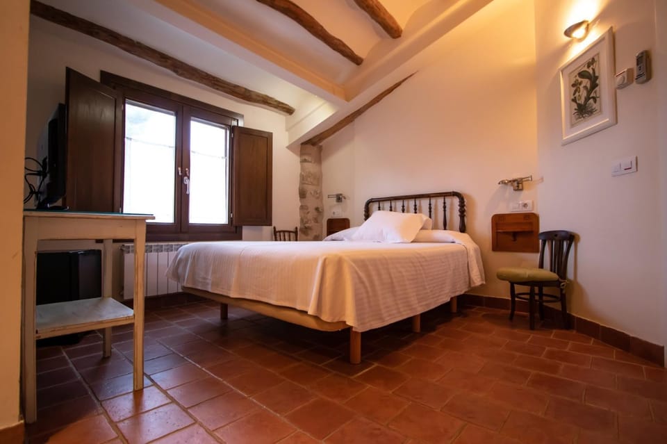 Torre Alta de Ram Bed and Breakfast in Aragon