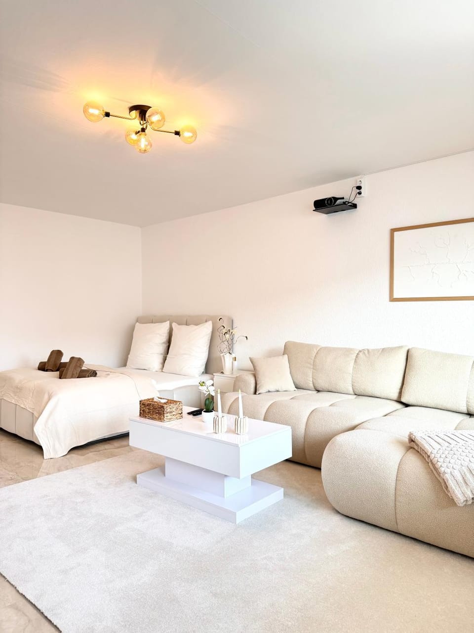 REGENCY - Exklusive zentrale 45m2 Wohnung mit Balkon, WiFi und Netflix Apartment in Hanover