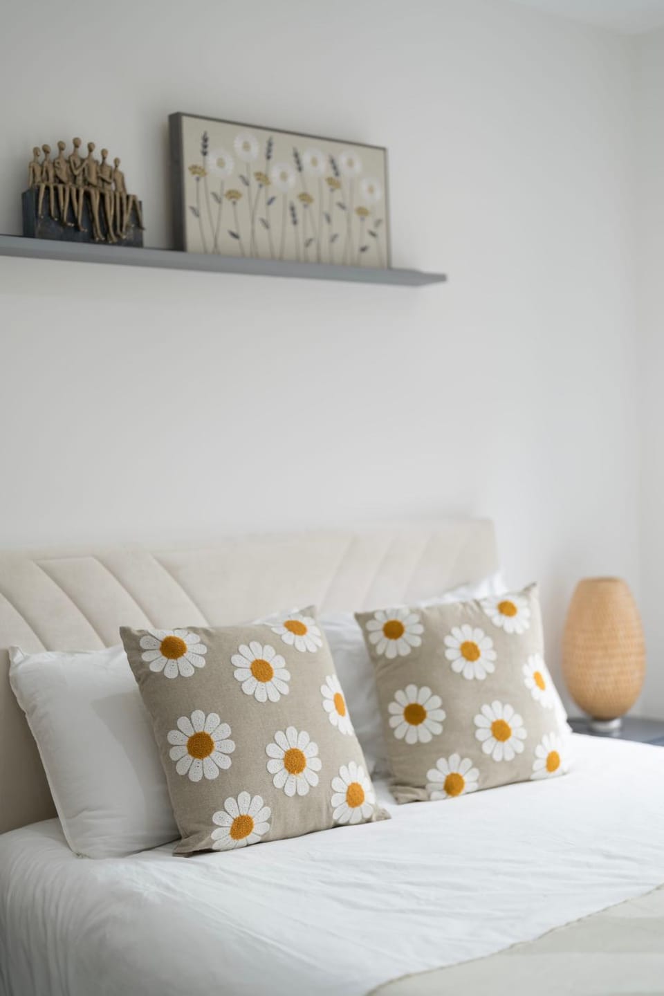 Stylish Modern Apartment by Aldgate East Station 4 Apartment in London