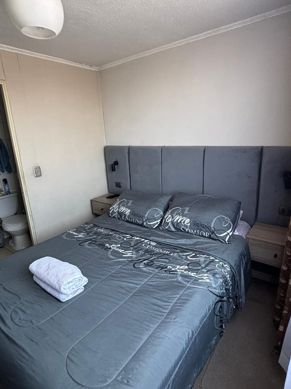 Bed, Photo of the whole room, Bedroom, towels