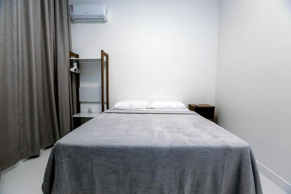 Bed, Photo of the whole room, Bedroom, air conditioner