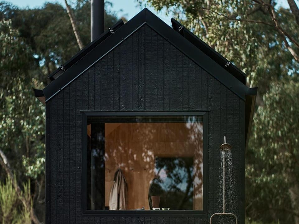 Secluded off-Grid cabin with water views - Marcel Cabin in Castlemaine