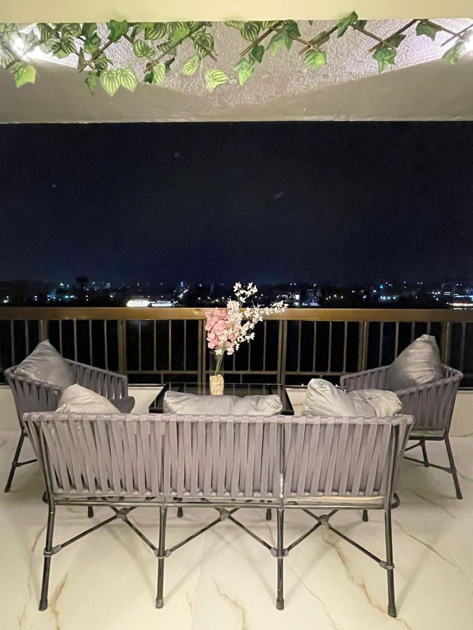 شقة مطلة علي ممشي اهل مصر Apartment in Cairo