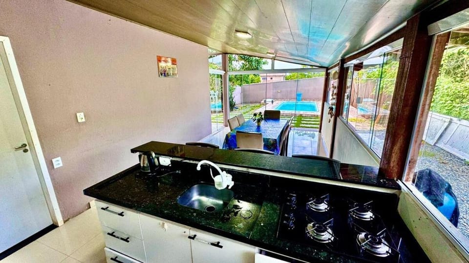 Perfect house to hang out! House in São Francisco do Sul