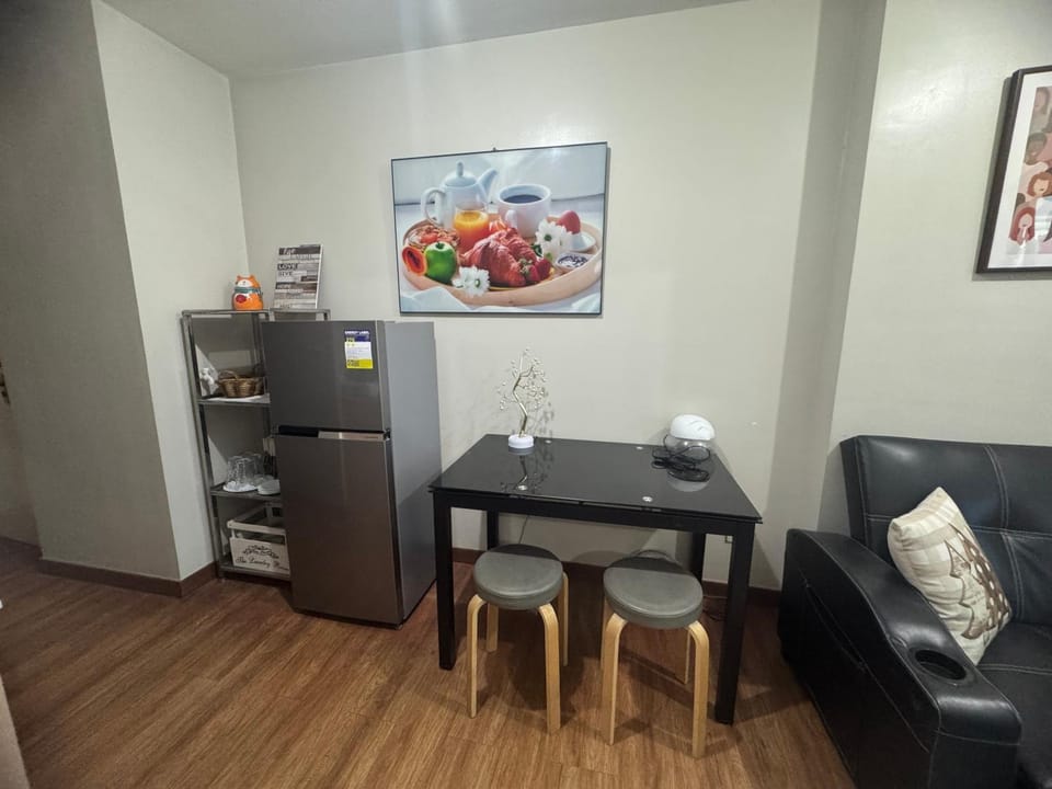FLAIR Condotel 1 BR Near MRT EDSA Shangrila Megamall Lightmall Apartment in Mandaluyong