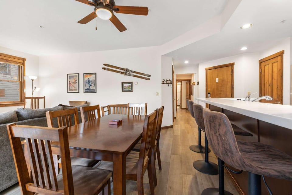 Breckenridge Townhome with Pool & Hot Tub House in Breckenridge