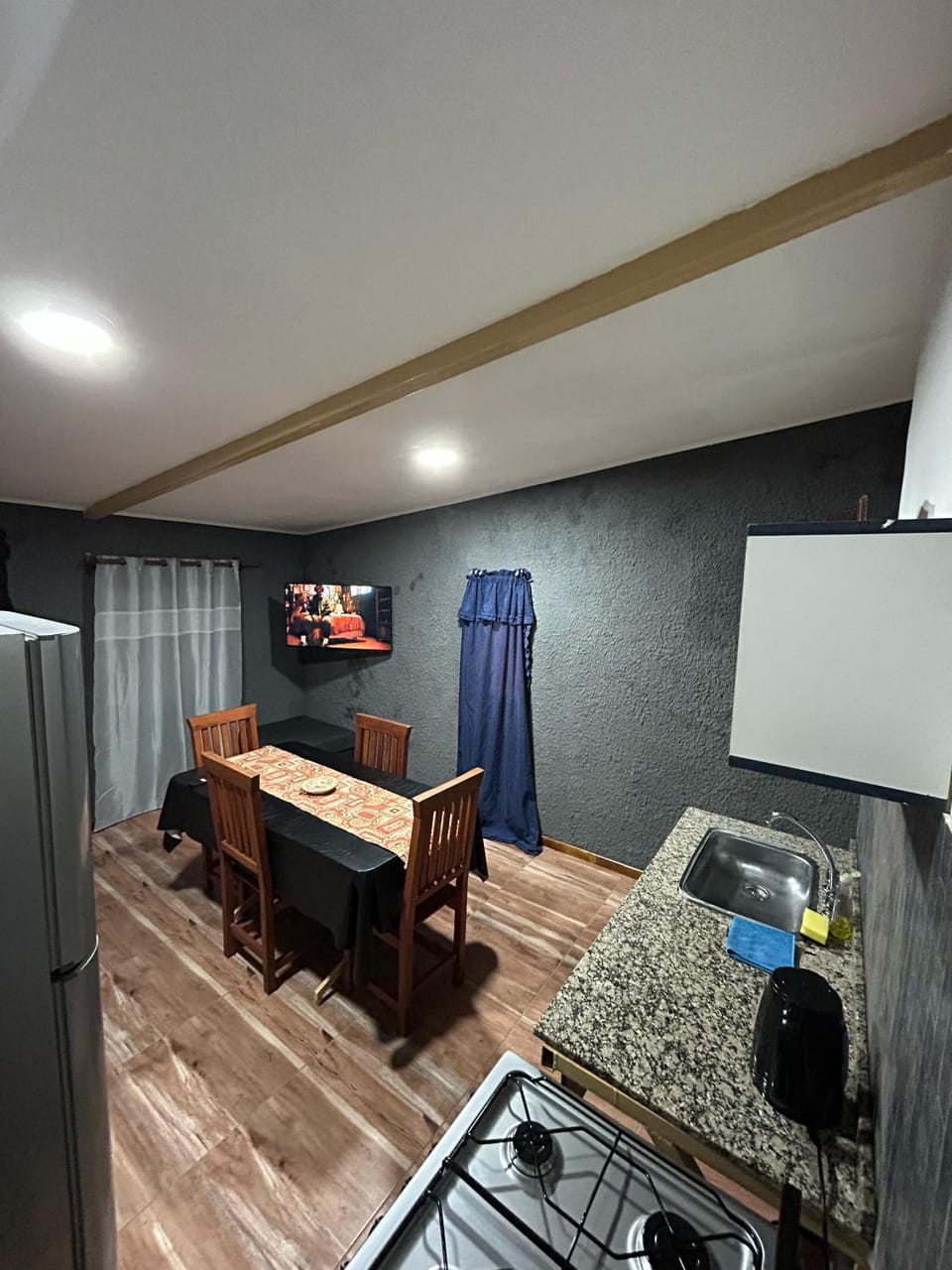 TV and multimedia, Kitchen or kitchenette, Dining area, oven