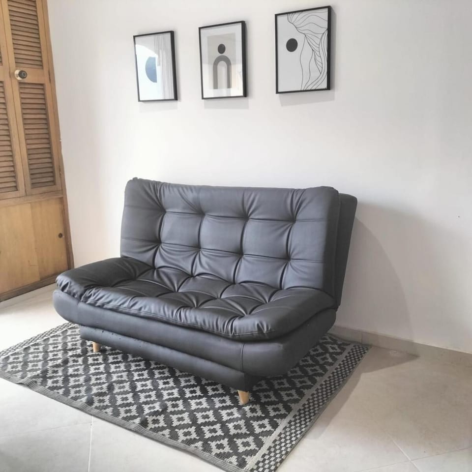 Centrally located and cozy apartment with 900 mb internet Apartment in Medellin