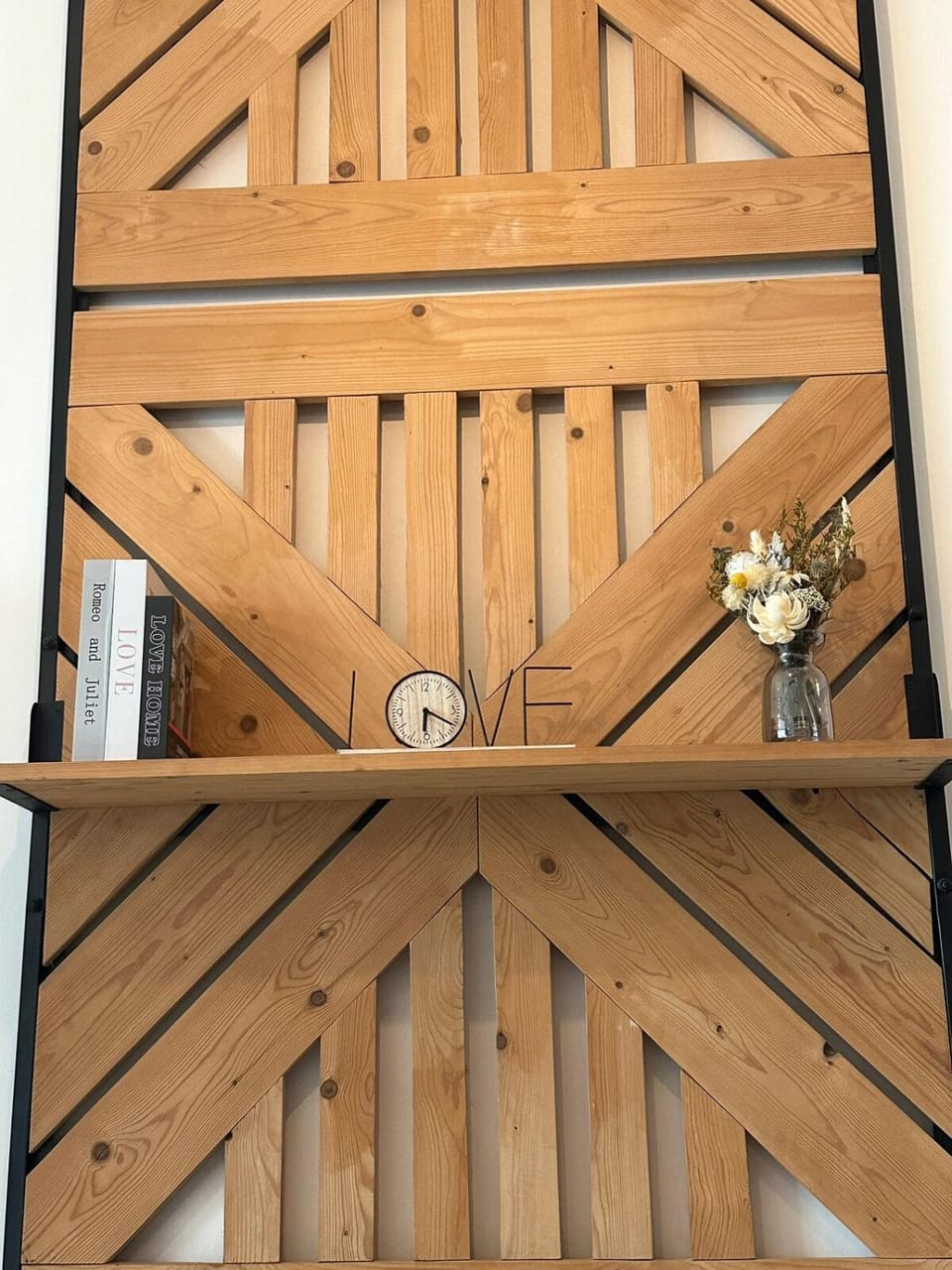 Decorative detail