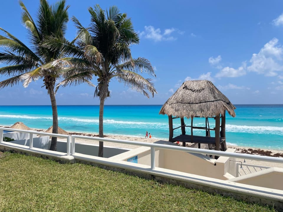 Nearby landmark, Spring, Day, Natural landscape, Beach, Sea view, sunbed