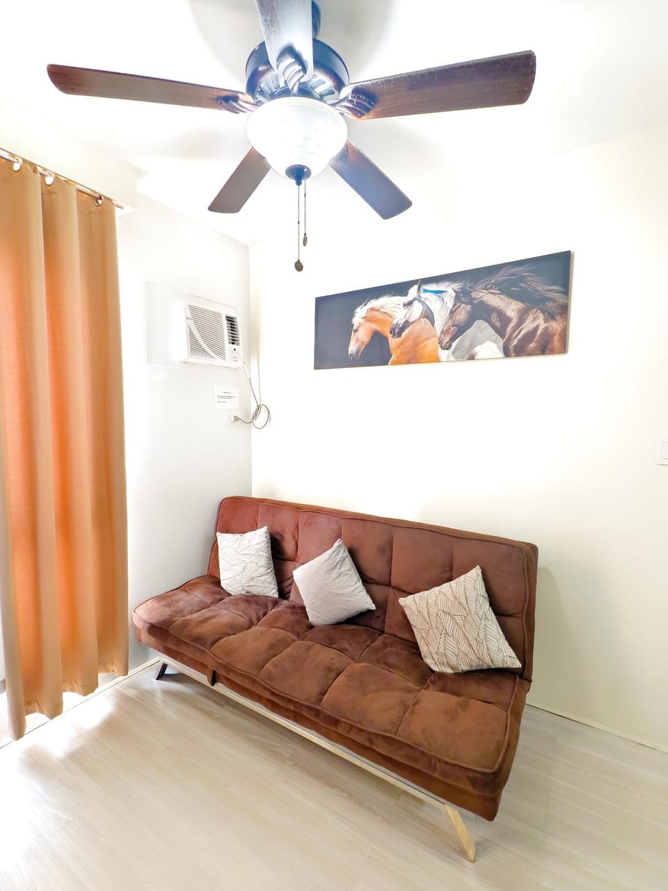 Living room, Seating area, air conditioner
