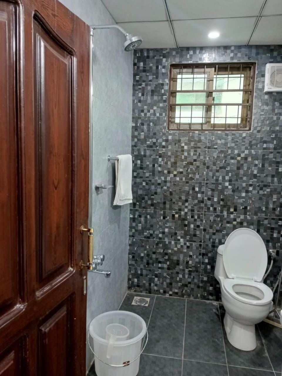 Osama's Room for Rent Hotel in Punjab