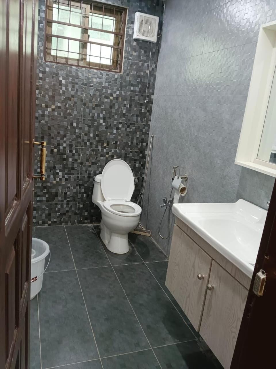 Osama's Room for Rent Hotel in Punjab