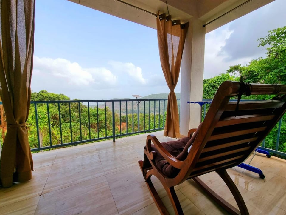 Parijat-Breathtaking Sky and Hilltop view Hotel in Maharashtra
