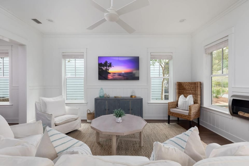 Downtime Watercolor - Next To Pool LSV Bikes Golf Cart Family Friendly House in Seagrove Beach