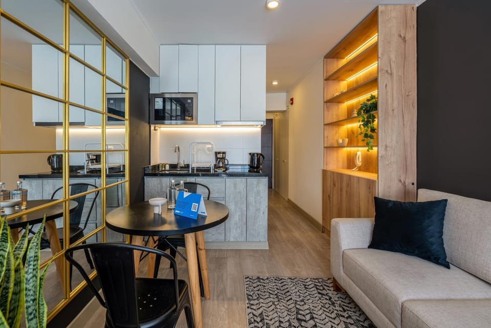 Kitchen or kitchenette, Living room