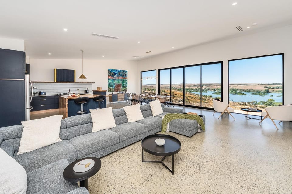 View (from property/room), Kitchen or kitchenette, Living room, Dining area, kitchen