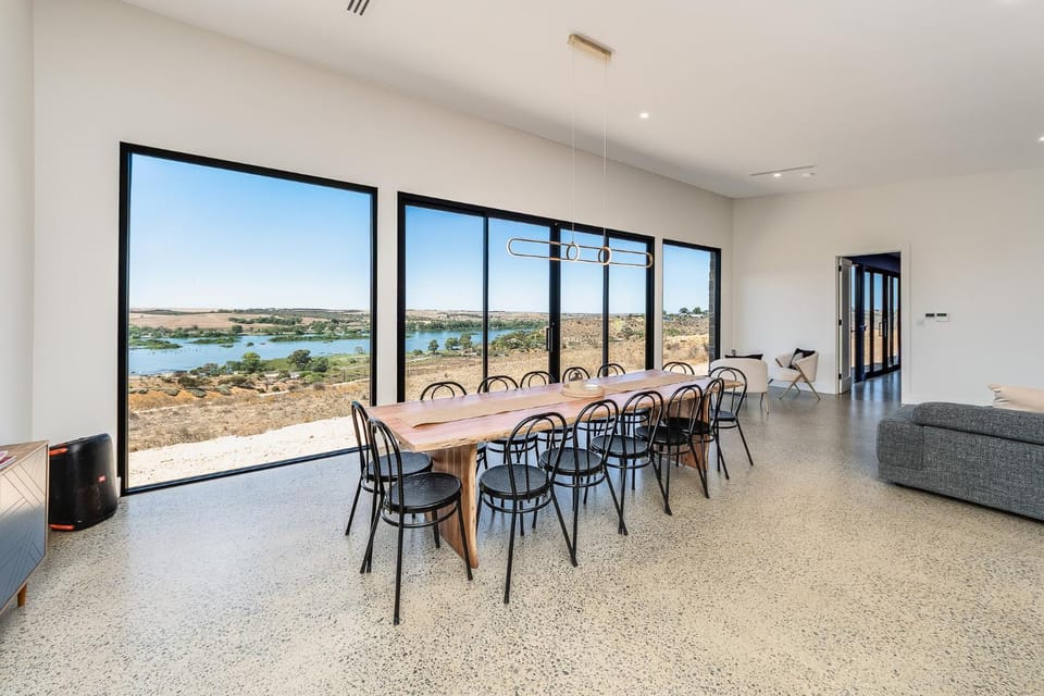 View (from property/room), Dining area, River view