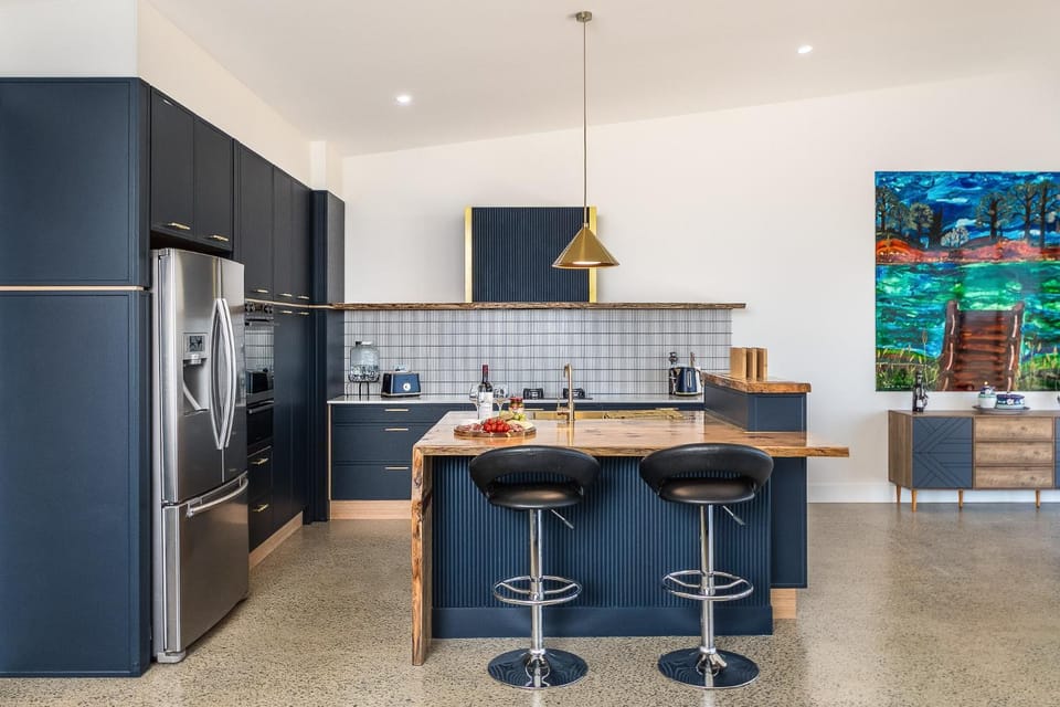 Kitchen or kitchenette, oven, stove