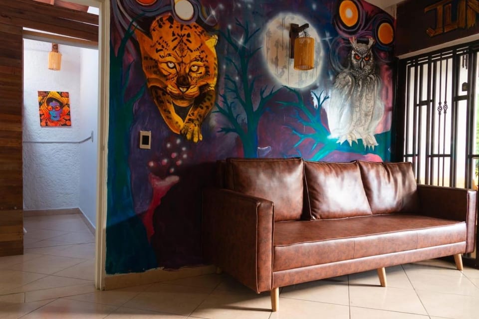 Living room, Decorative detail, Seating area