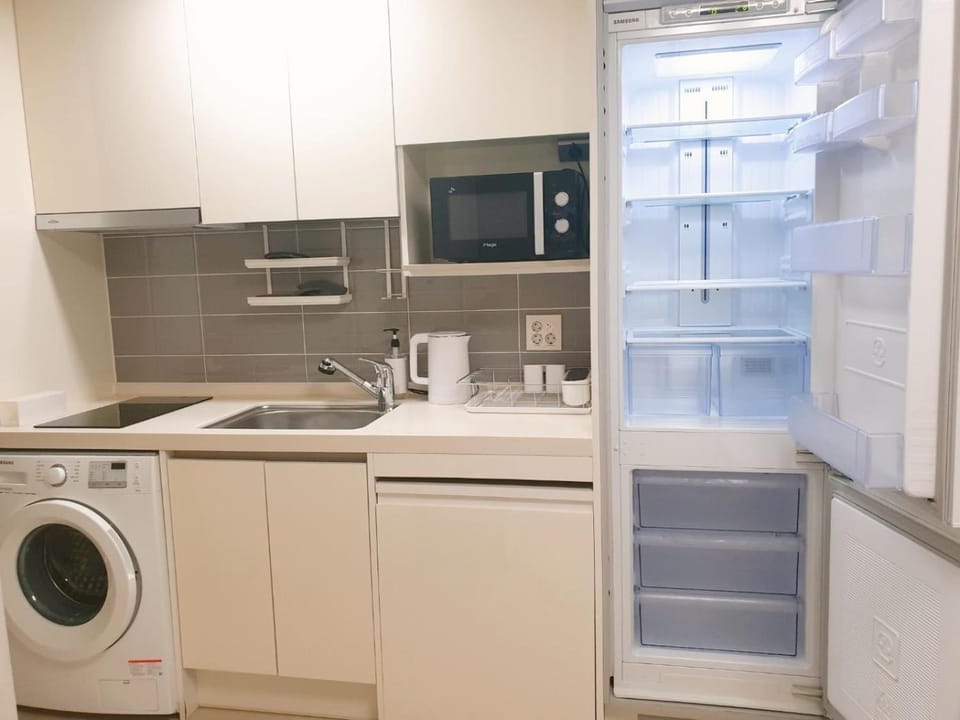 2519#Gangnam Urban Vogue Suites #Top-rated Unit # All-New Furniture & Peaceful Vibe#Sinnonhyeon 1min Apartment in Seoul