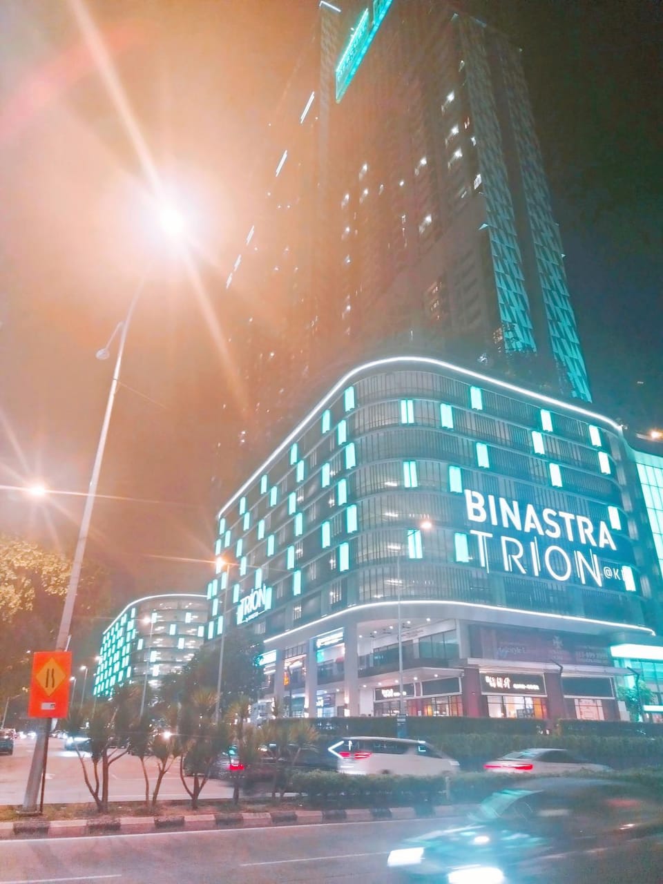 Property building, Night, Location