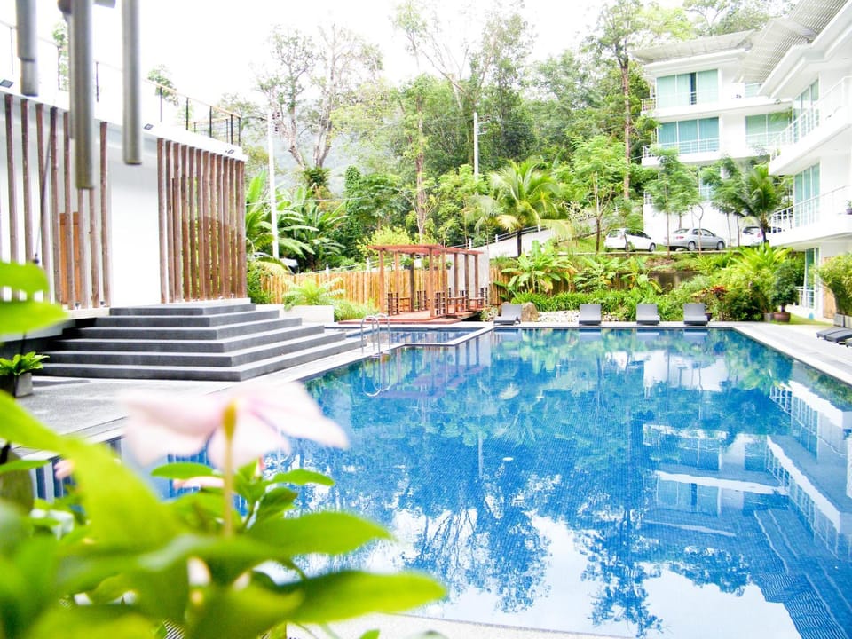 Property building, Swimming pool
