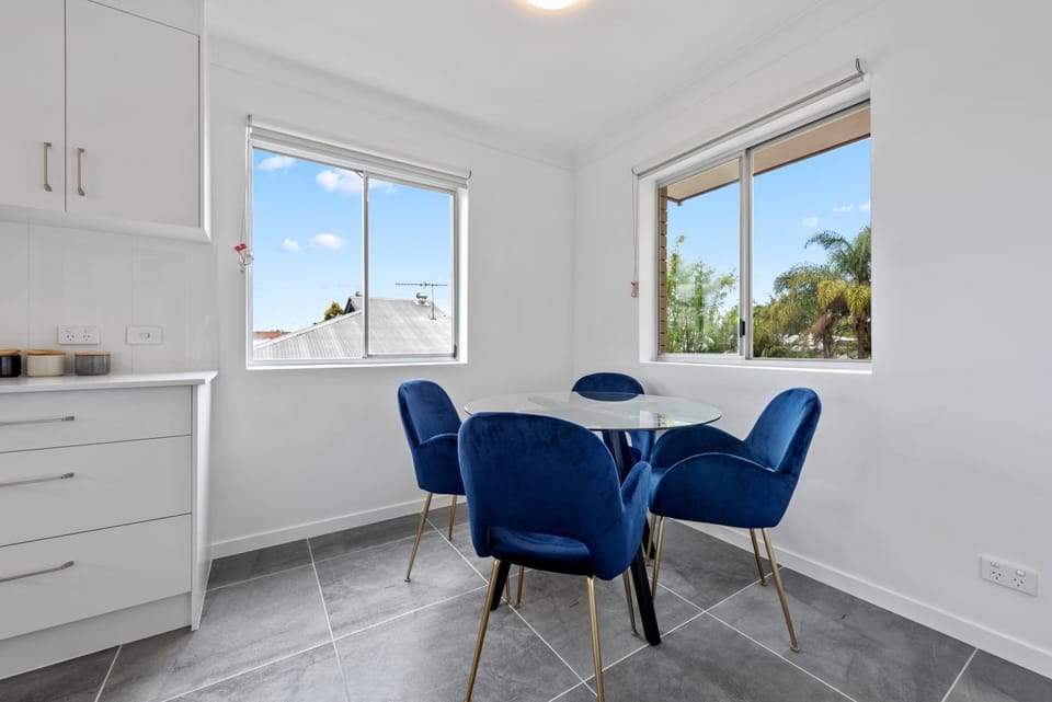 Spacious 3BRM Close to Gabba with Car Park & WiFi Apartment in Brisbane