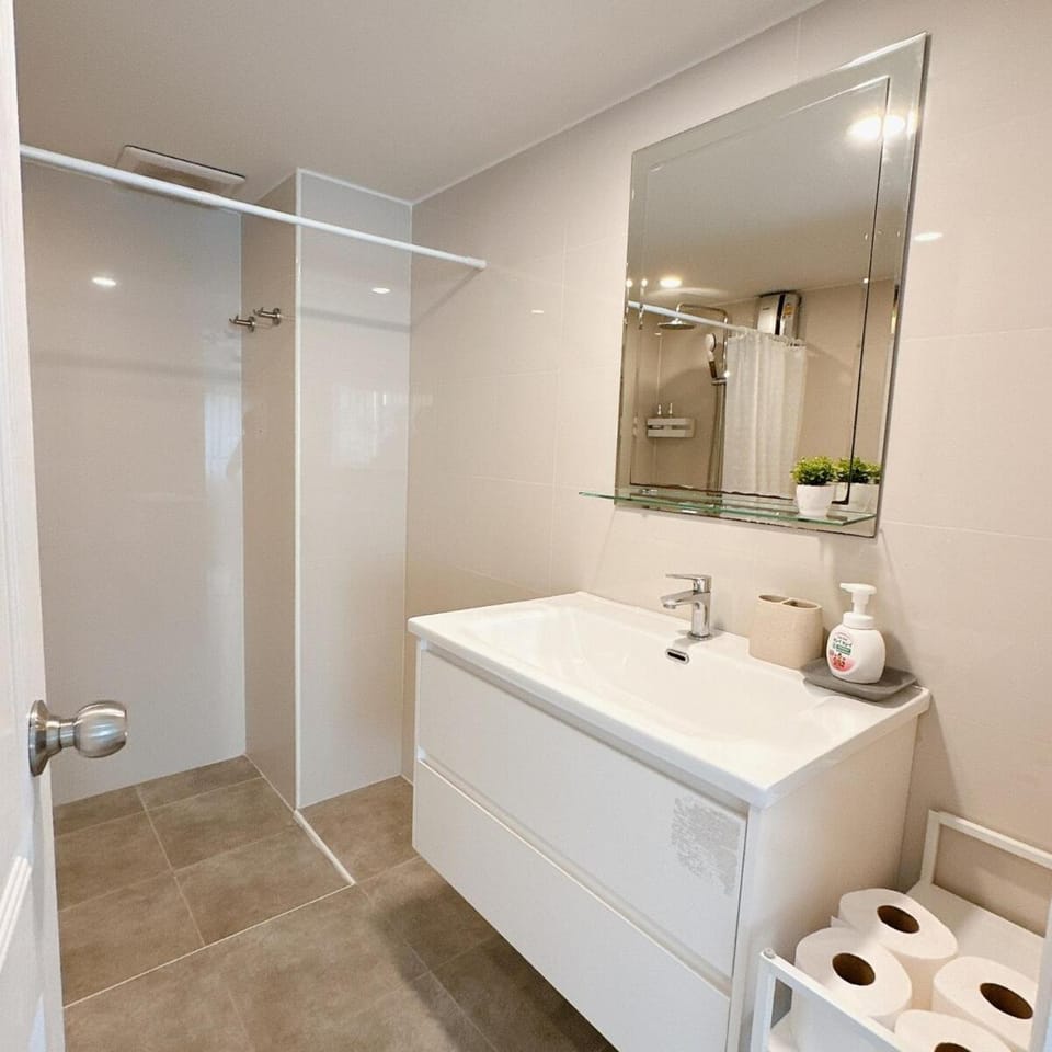 Big and Bright room in Nimman Apartment in Chiang Mai