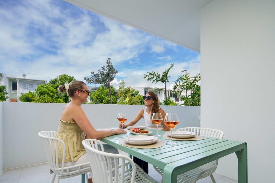 Patio, View (from property/room), Balcony/Terrace, Seating area, Dining area