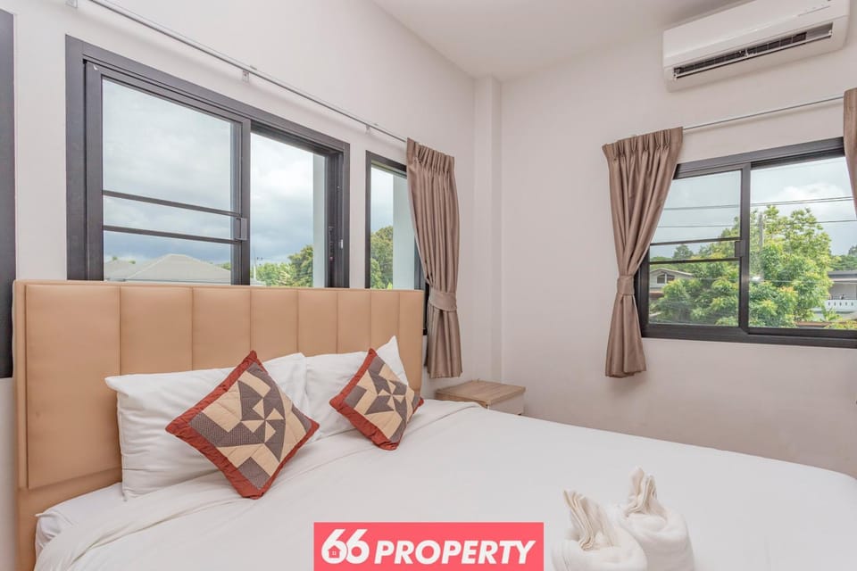 Local 4BR Pool House - Near City with Pool Table Villa in Chiang Mai
