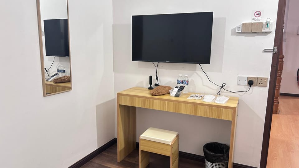 TV and multimedia, Bedroom, hair dresser