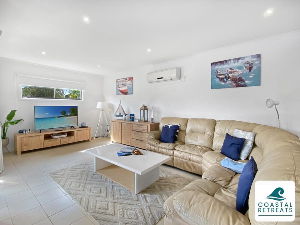 TV and multimedia, Living room, air conditioner