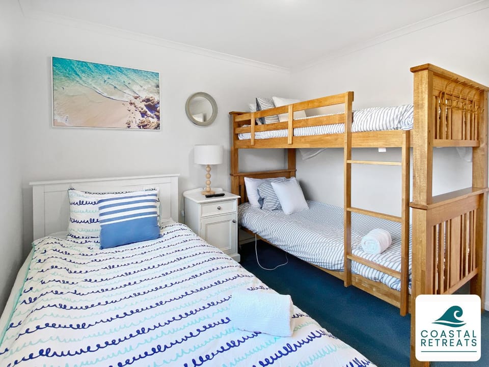 Bed, Bedroom, bunk bed