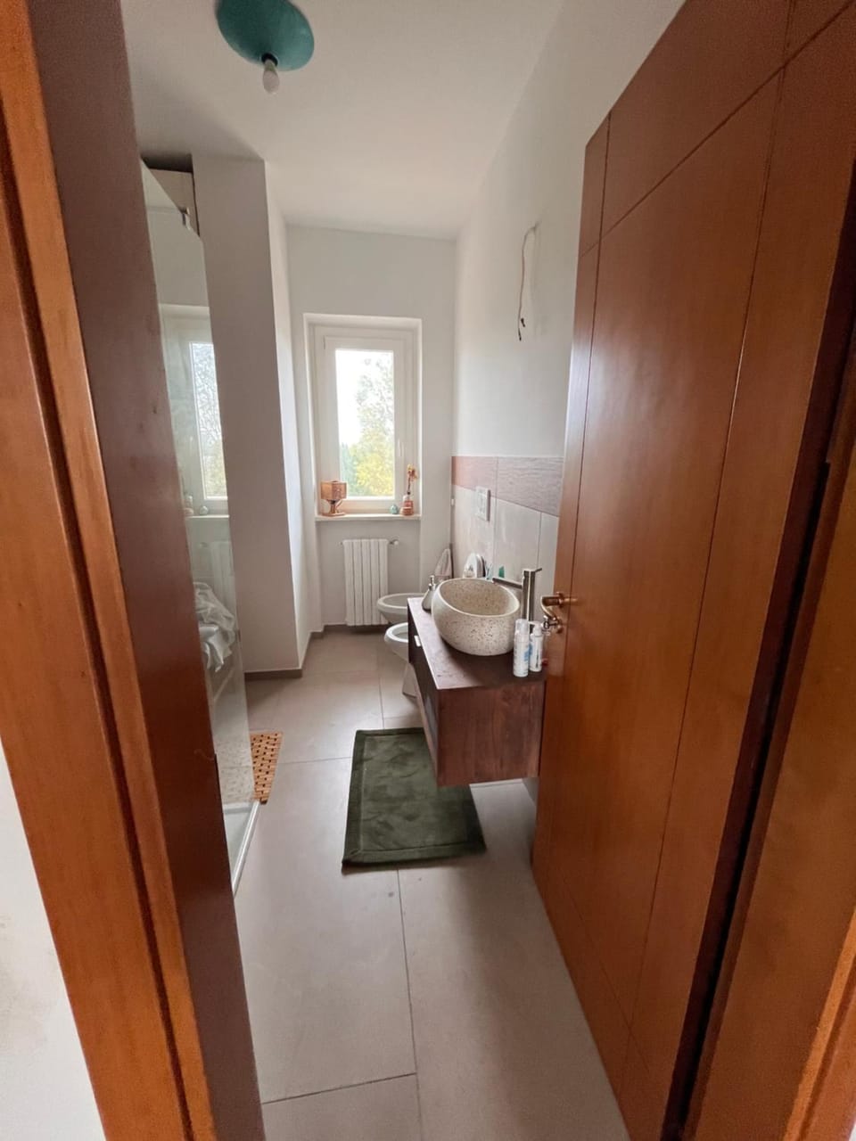 Toilet, Bathroom, towels