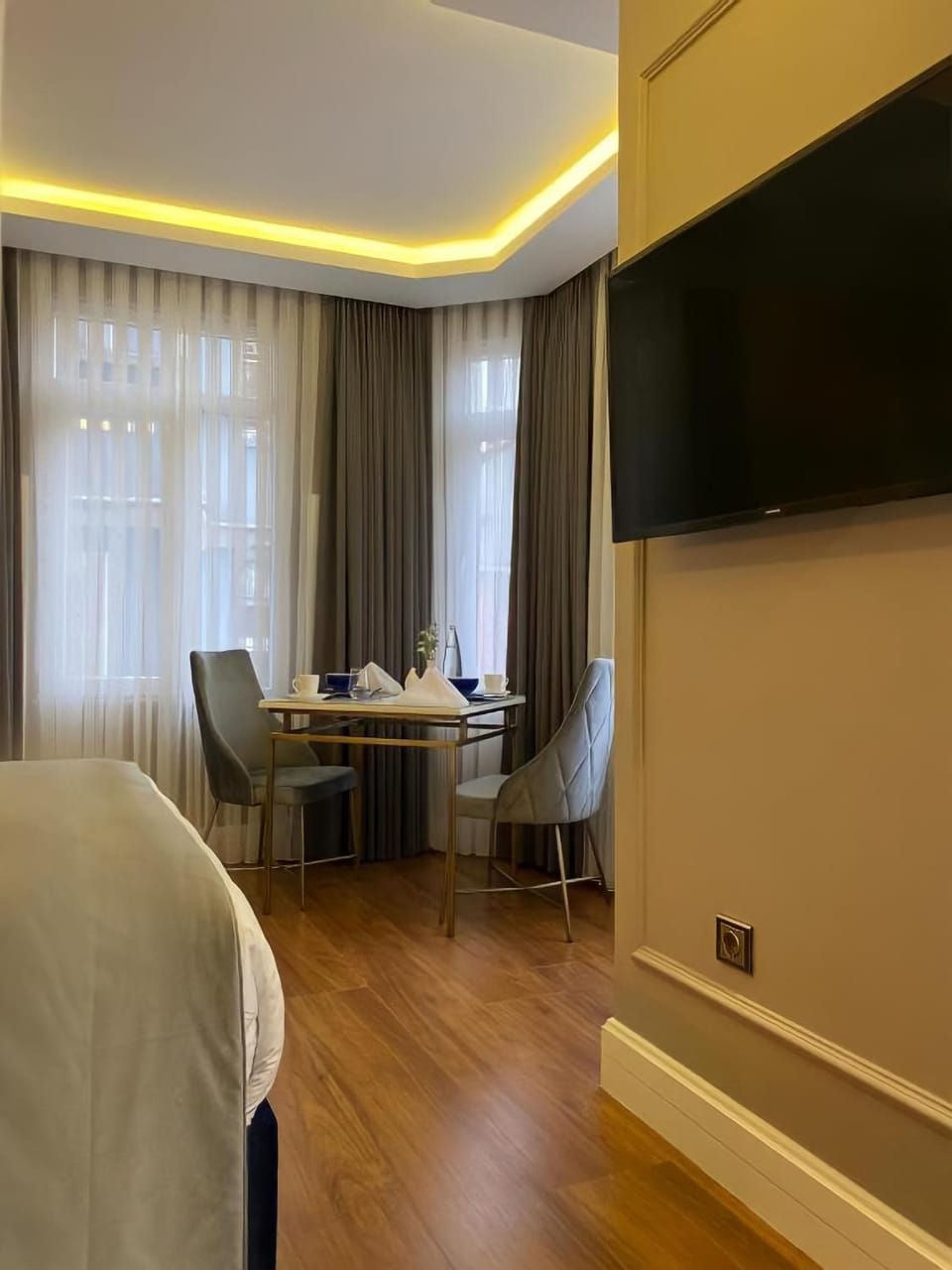 TV and multimedia, Dining area