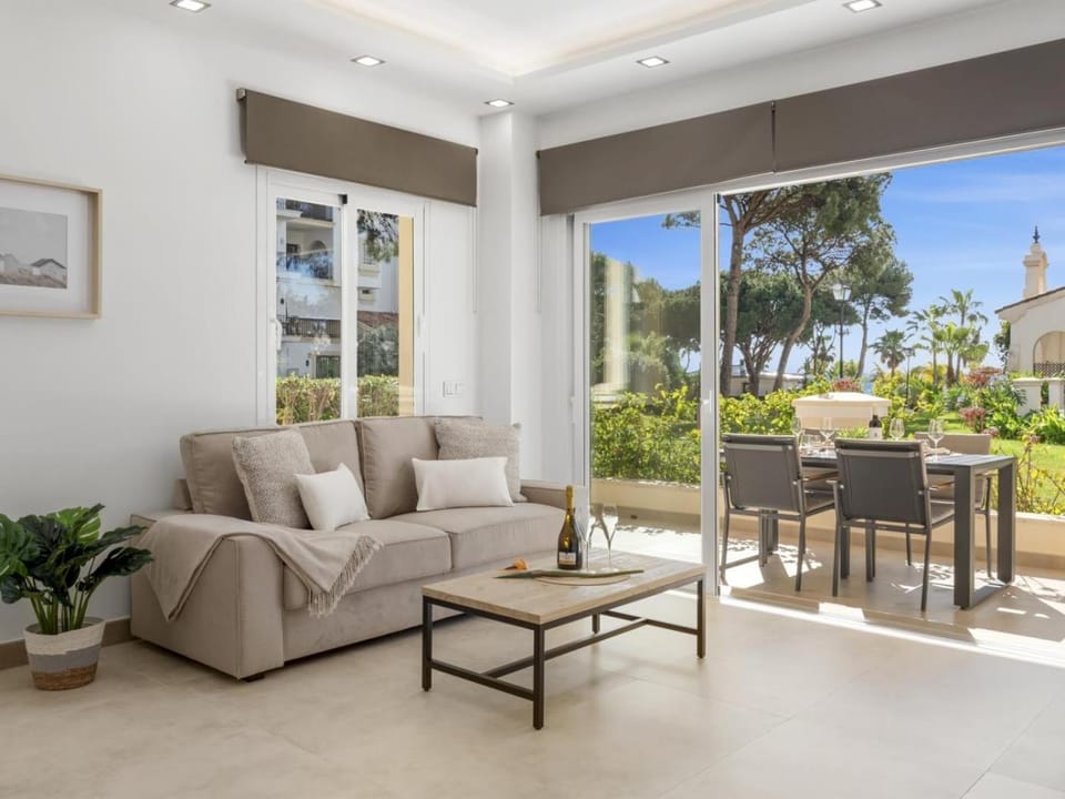 Balcony/Terrace, Living room