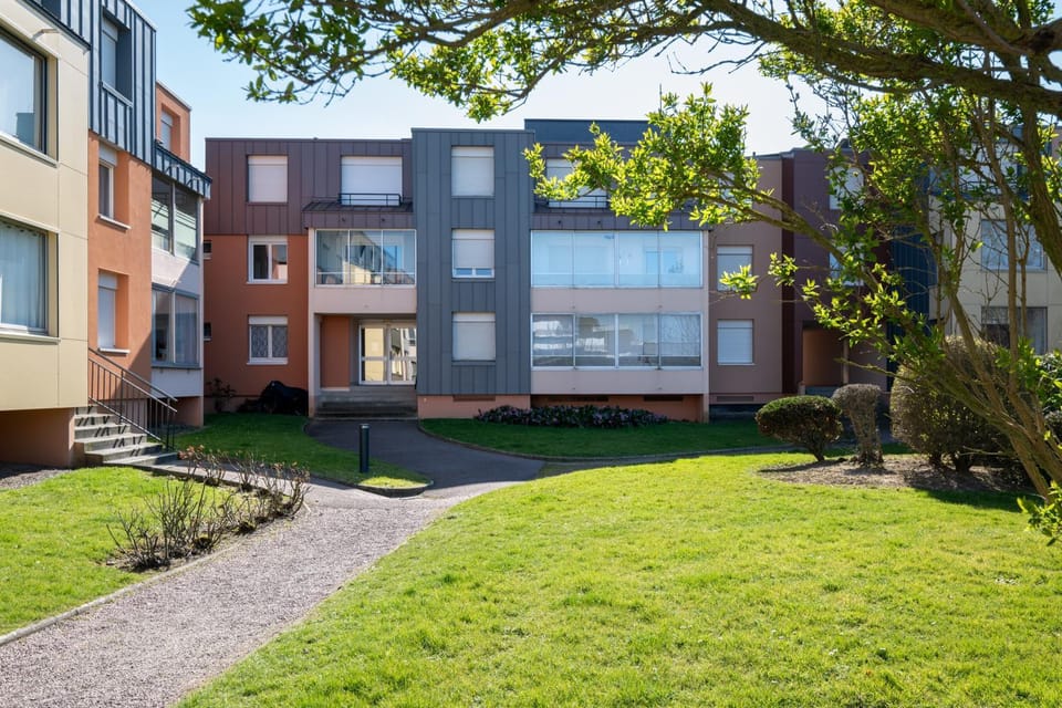 Property building, Garden