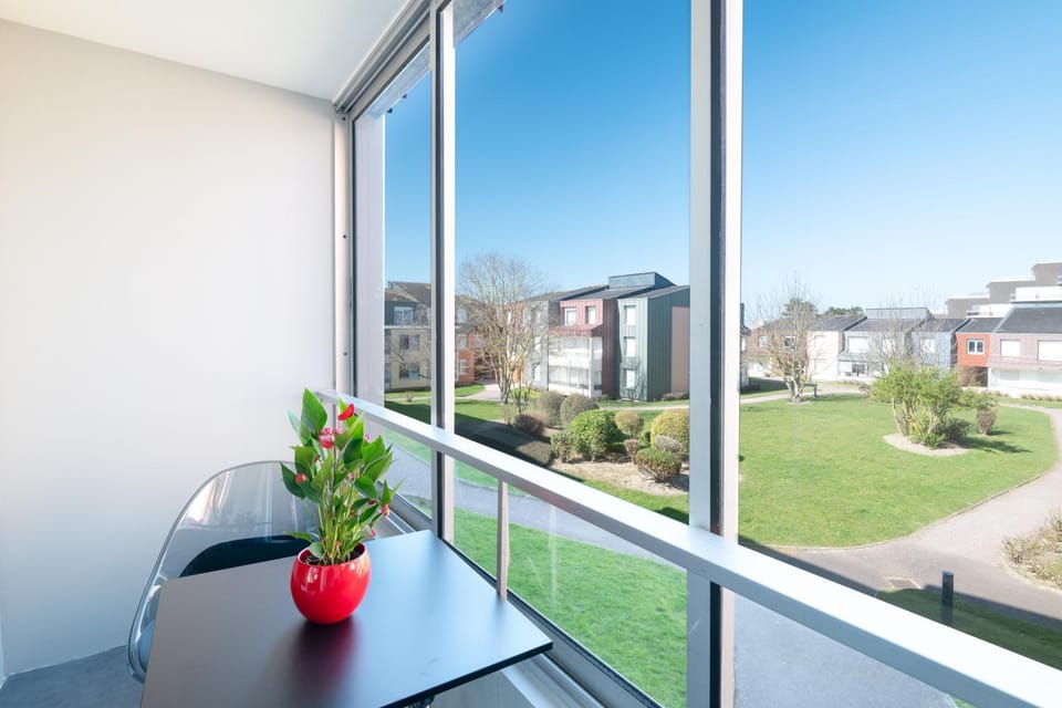 Balcony/Terrace, Garden view