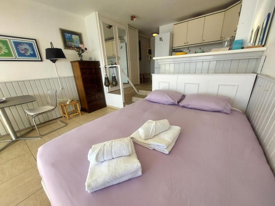retro love boat Apartment in Canary Islands