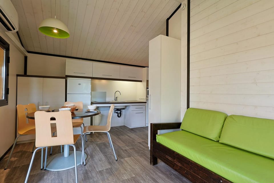 Kitchen or kitchenette, Living room, Dining area