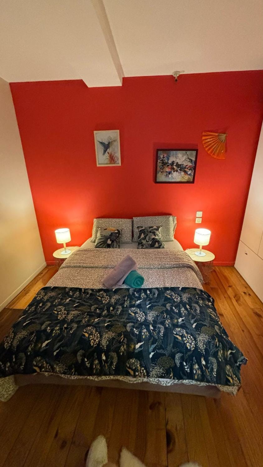 Bed, Photo of the whole room, Bedroom
