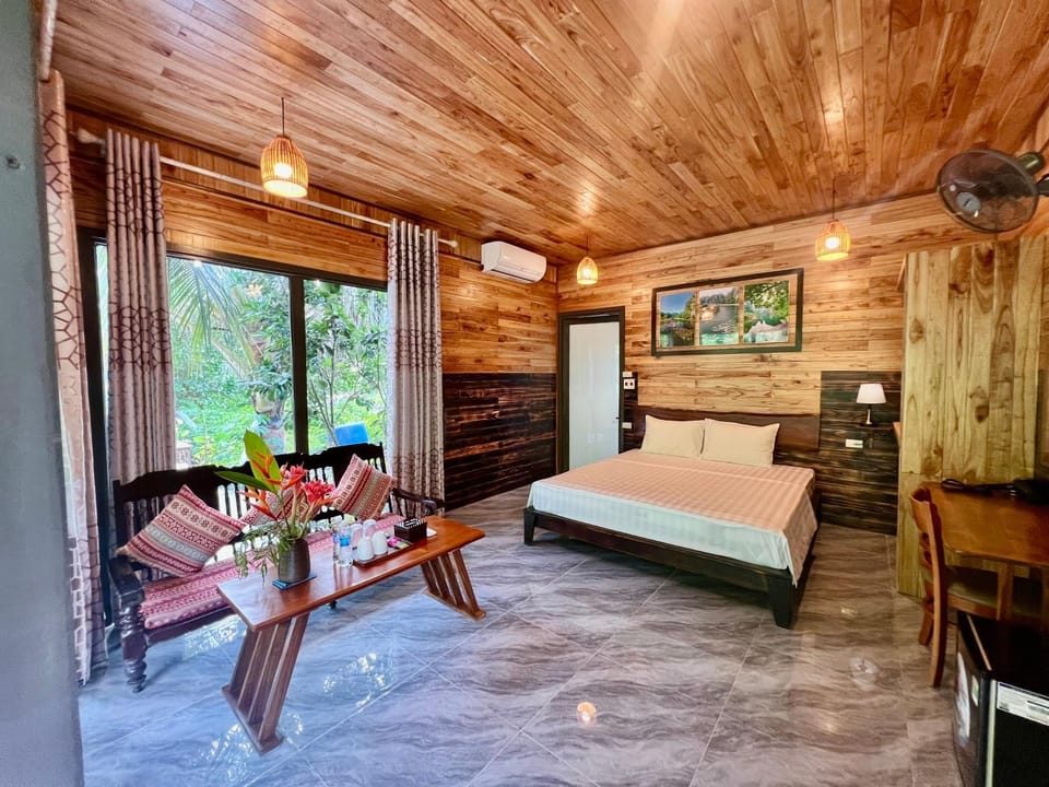 Bed, Living room, Photo of the whole room, Bedroom
