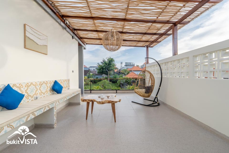 Patio, Balcony/Terrace, Seating area