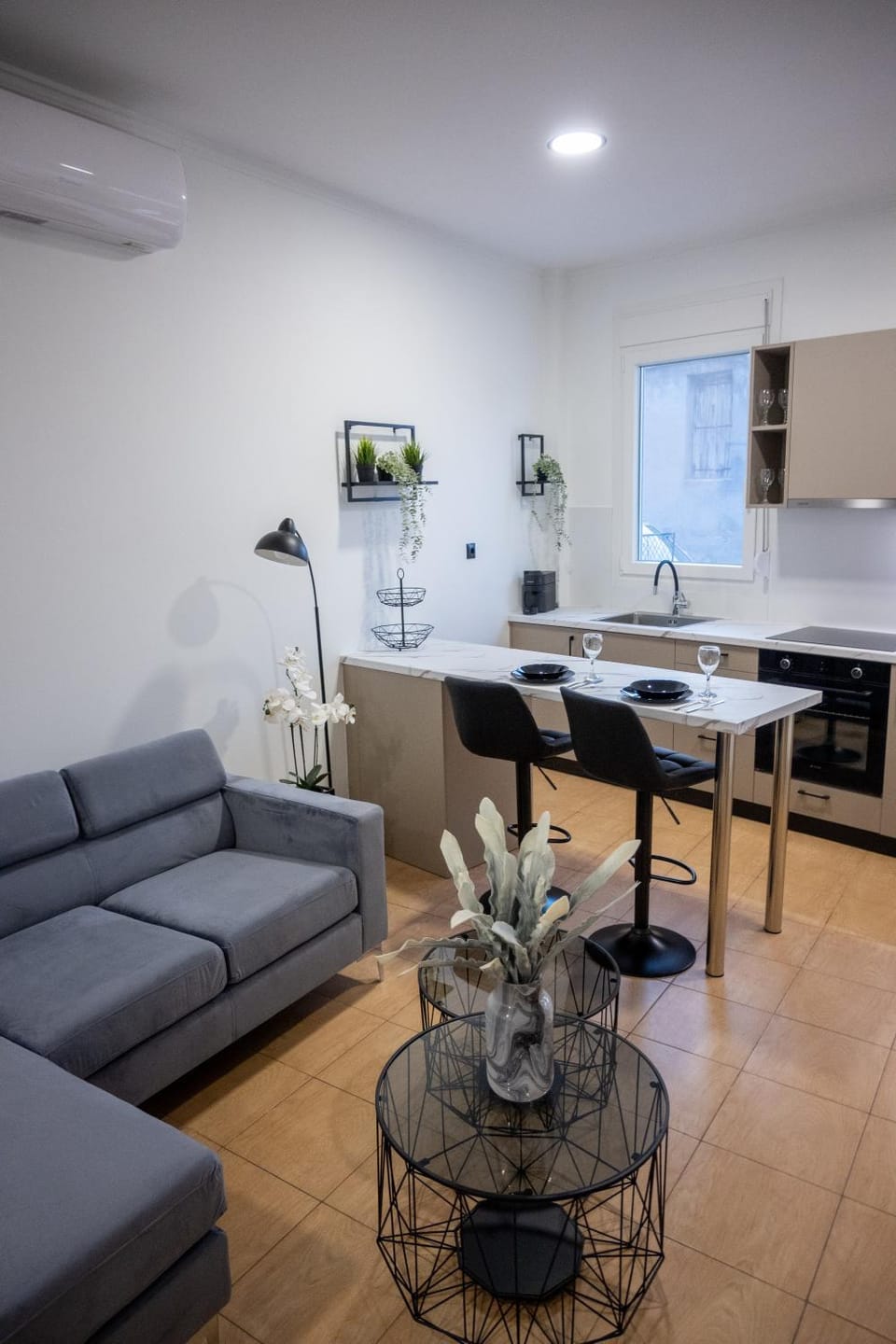 Kitchen or kitchenette, Living room