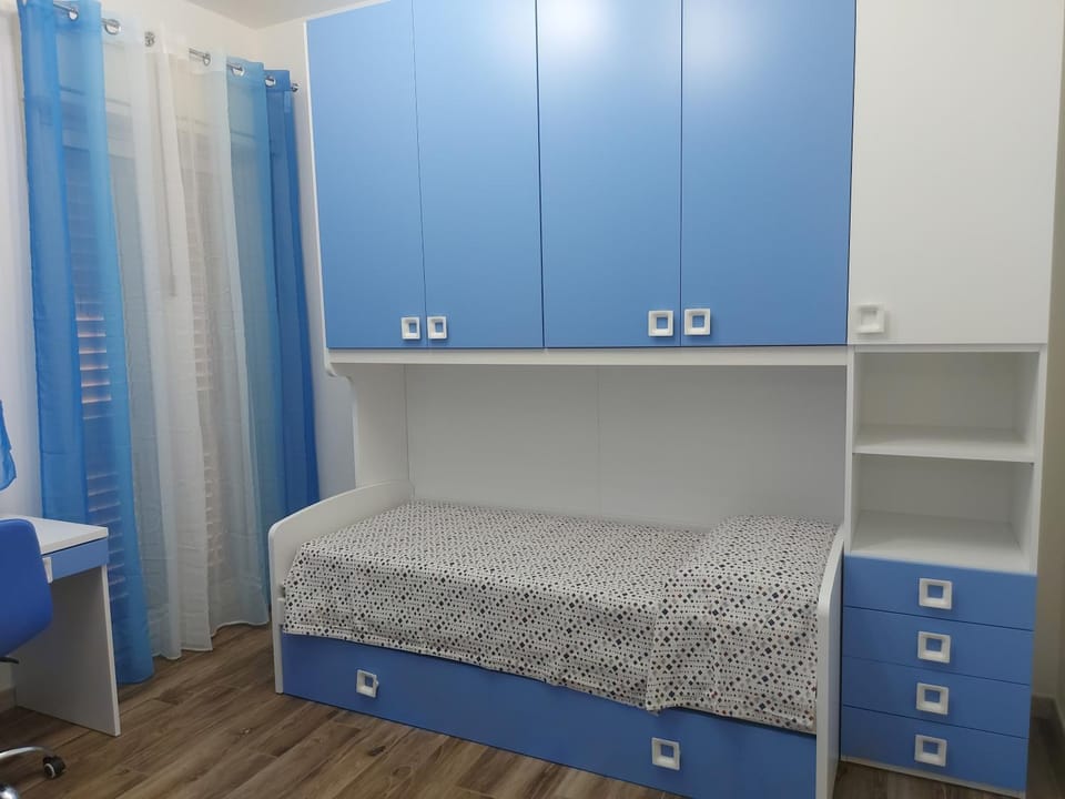 bunk bed