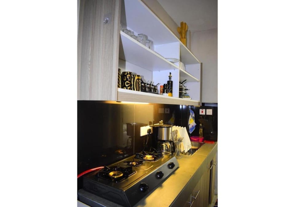 Coffee/tea facilities, Kitchen or kitchenette, Food