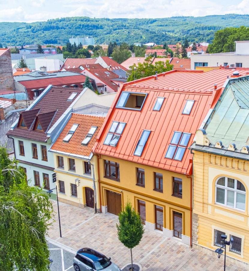 Property building, Bird's eye view, View (from property/room), City view, Location